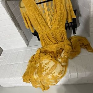 Honey punch dress. Size small. Worn once. Mustard yellow